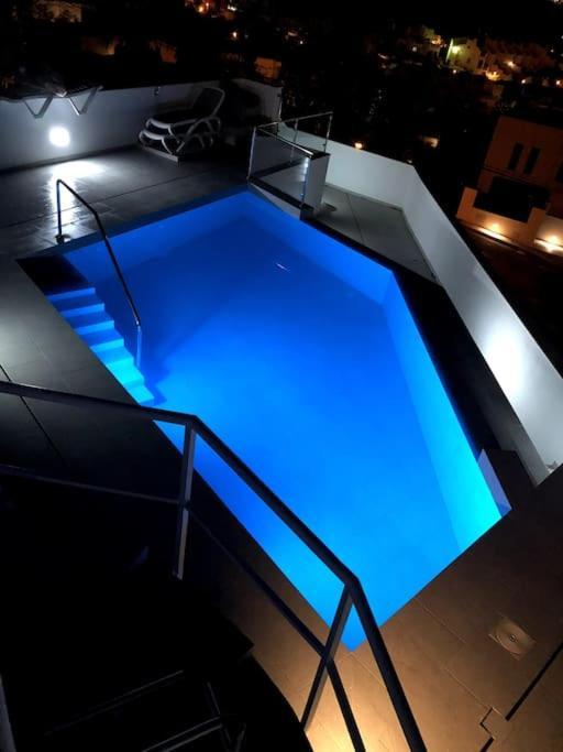 Modern + Infinity Pool. Views In Nerja! Villa Nerja