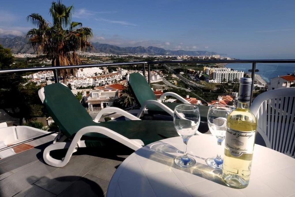Modern + Infinity Pool. Views In Nerja! Villa *