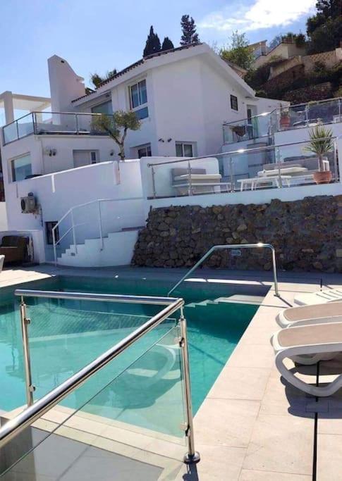 Villa Modern + Infinity Pool. Views In Nerja! Nerja