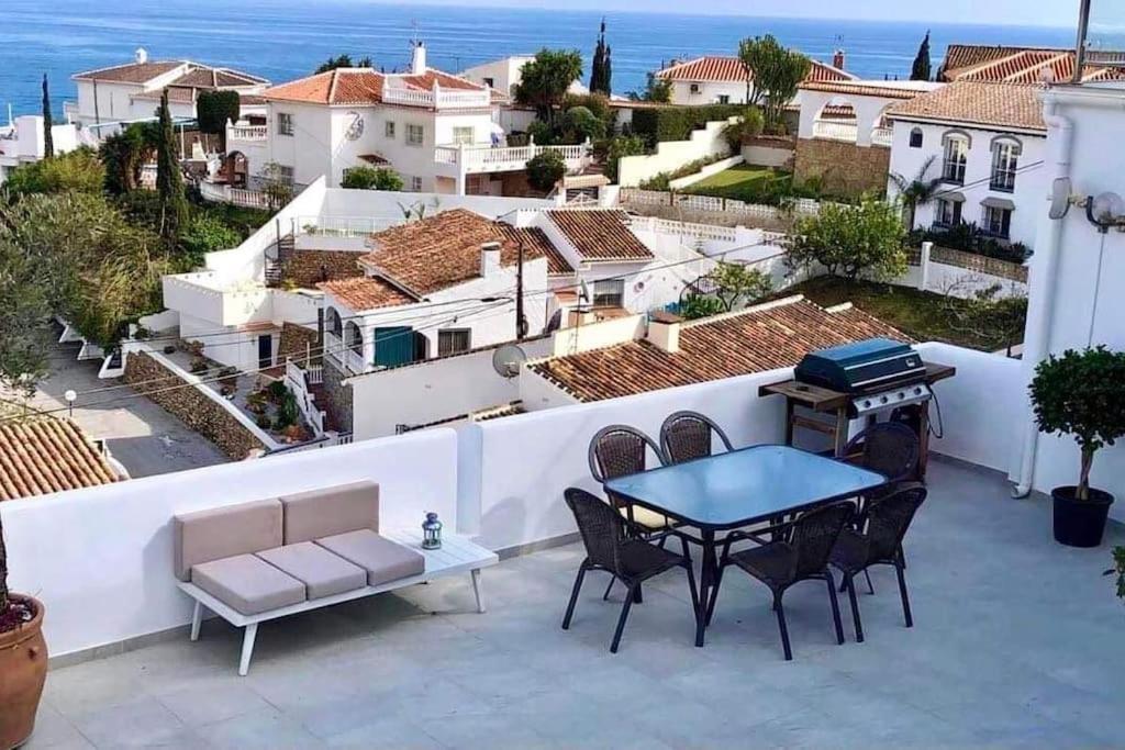 Villa Modern + Infinity Pool. Views In Nerja! *